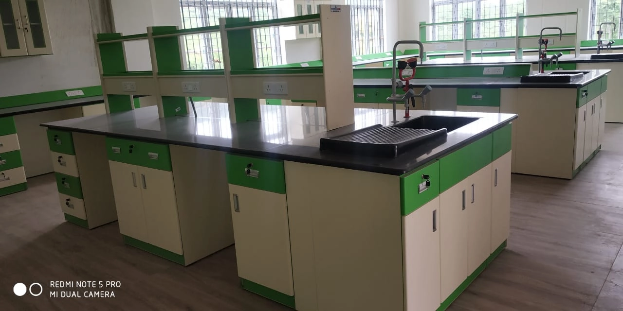 Lab Furniture Manufacturers in Chennai